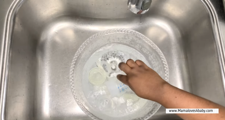 soaking-baby-bottles-in-vinegar