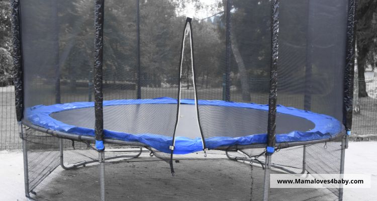 How-to-disassemble-a-trampoline