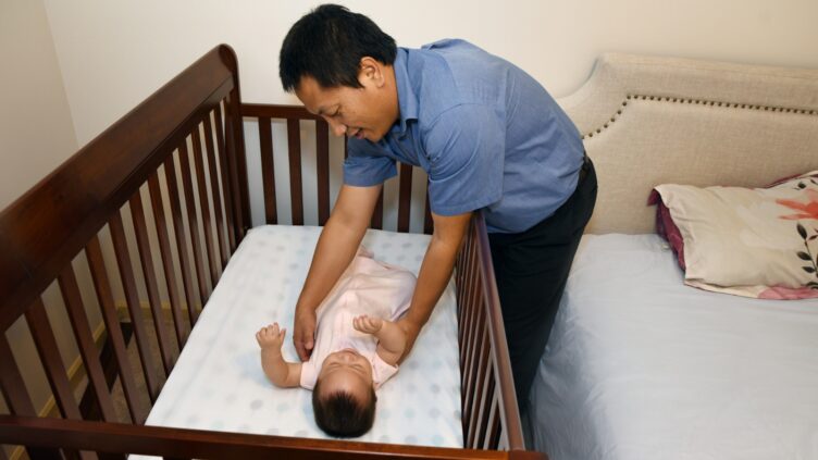 Alternate Baby’s Head Position in the Crib